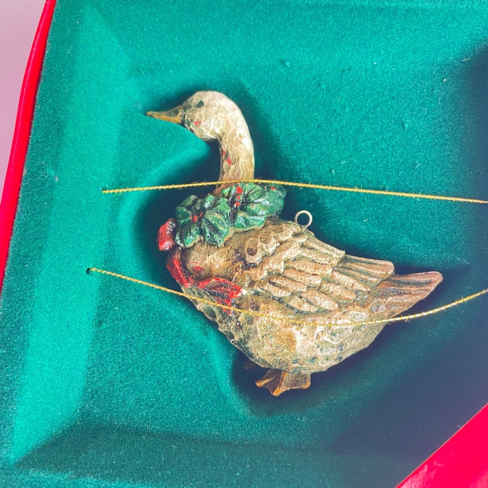 Vintage Heirloom Collection Country Cheer Goose Christmas Tree Ornament